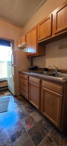 205 3rd Avenue SE, Valley City, ND 58072