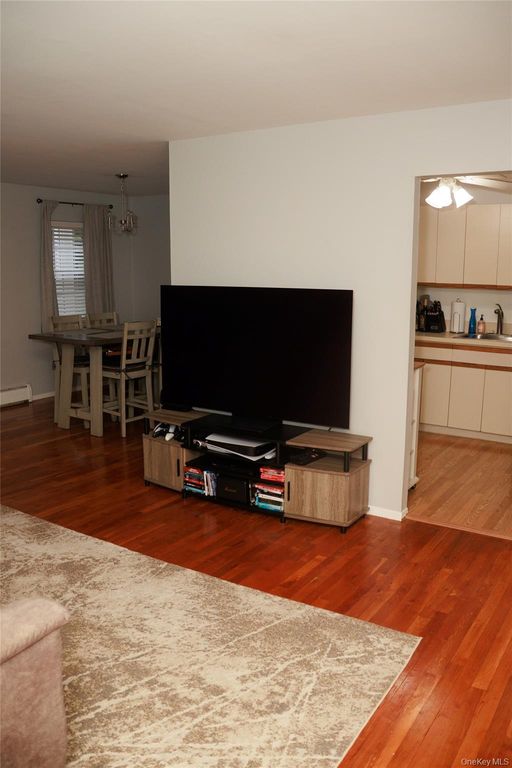 334 Lakeland Avenue 4D, Sayville, NY 11782 — photo 3