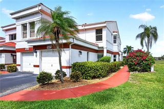 1990 Leisure DR 3, Fort Myers, FL 33907
