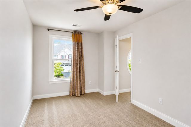 2516 Adele Ct, Franklin Park, PA 15143
