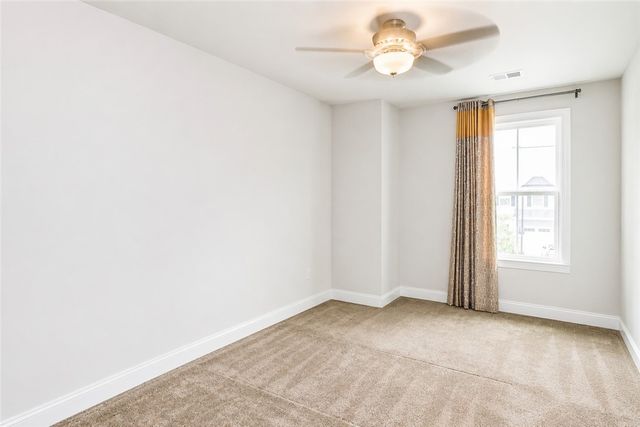 2516 Adele Ct, Franklin Park, PA 15143