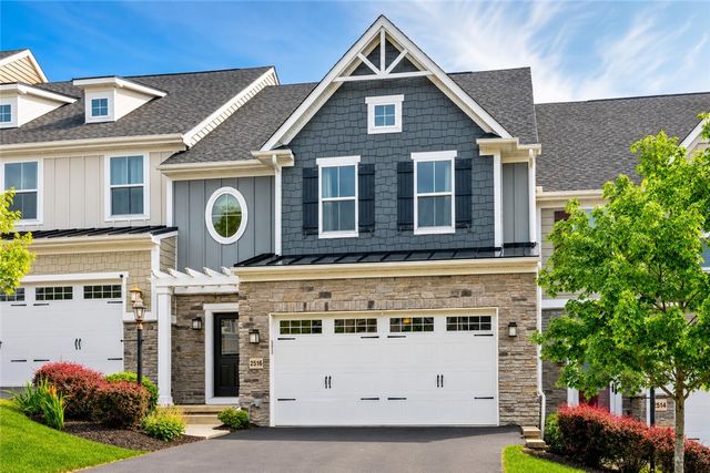 2516 Adele Ct, Franklin Park, PA 15143