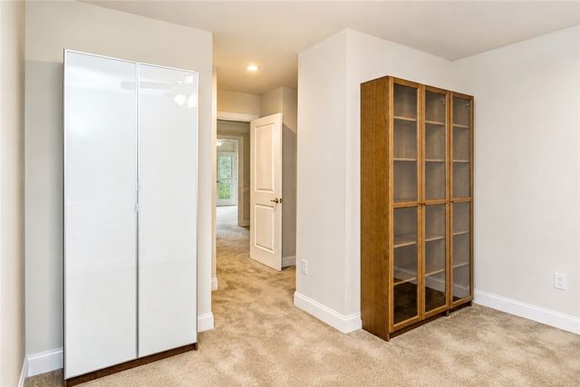 2516 Adele Ct, Franklin Park, PA 15143