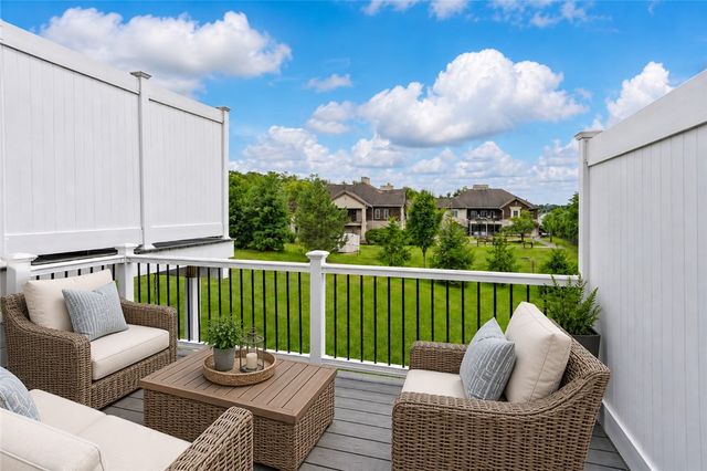 2516 Adele Ct, Franklin Park, PA 15143