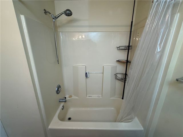 3031 Estate Dr, North Fayette, PA 15071