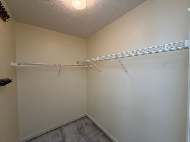 3031 Estate Dr, North Fayette, PA 15071