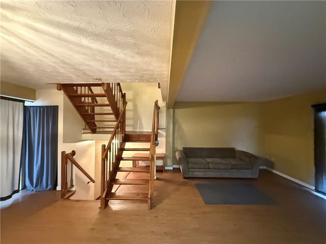 3031 Estate Dr, North Fayette, PA 15071