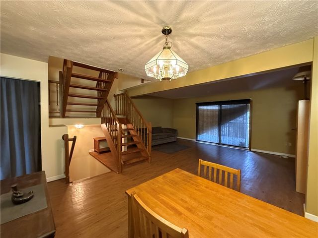 3031 Estate Dr, North Fayette, PA 15071