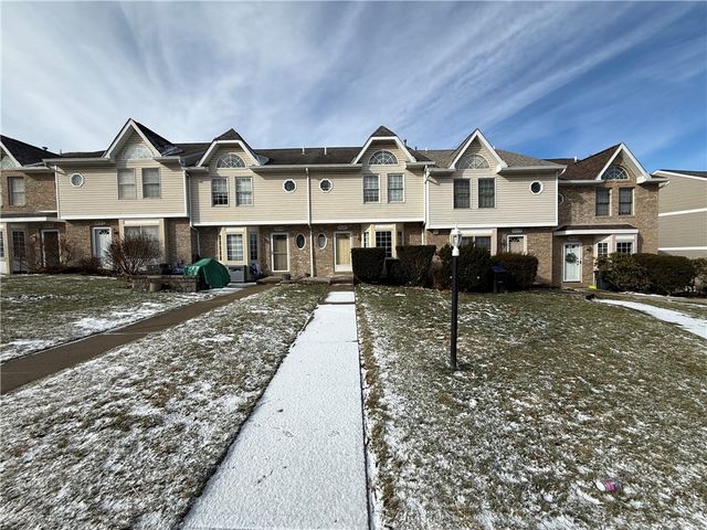 3031 Estate Dr, North Fayette, PA 15071