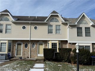 3031 Estate Dr, North Fayette, PA 15071