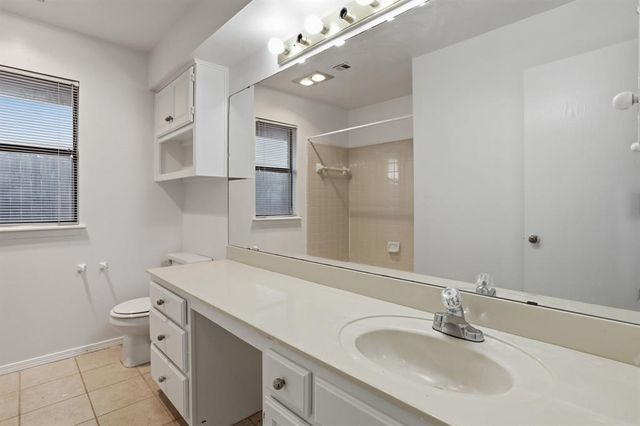 7807 NW 105th Terrace, Oklahoma City, OK 73162