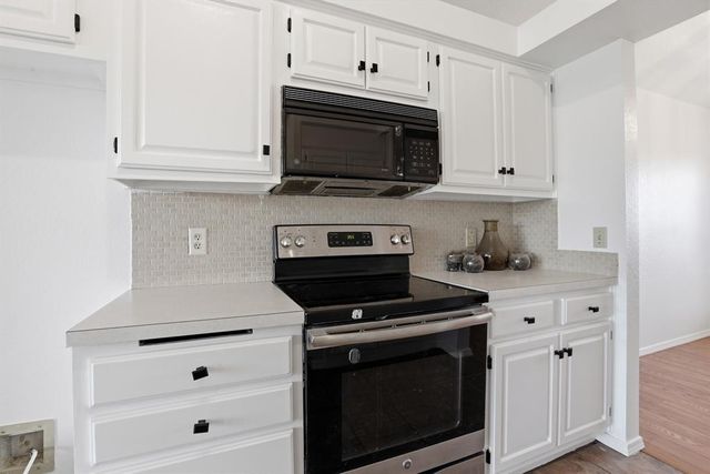 7807 NW 105th Terrace, Oklahoma City, OK 73162