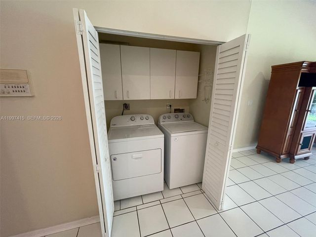 19011 NW 79th Ct, Hialeah, FL 33015