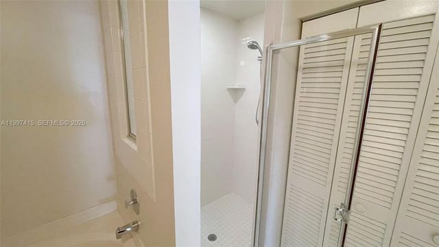 19011 NW 79th Ct, Hialeah, FL 33015