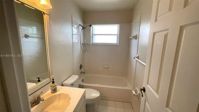 19011 NW 79th Ct, Hialeah, FL 33015