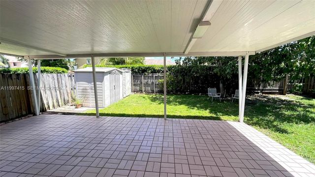 19011 NW 79th Ct, Hialeah, FL 33015