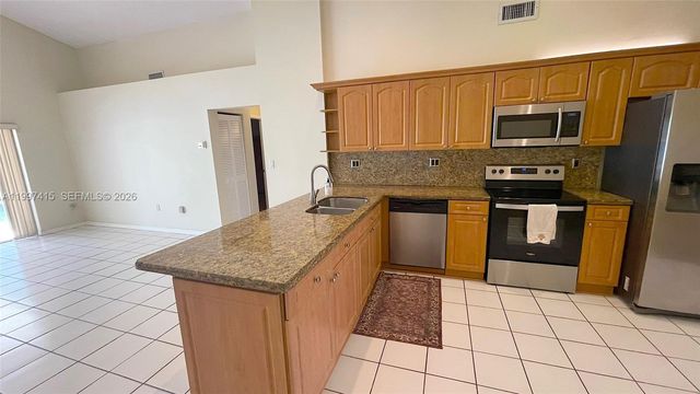 19011 NW 79th Ct, Hialeah, FL 33015