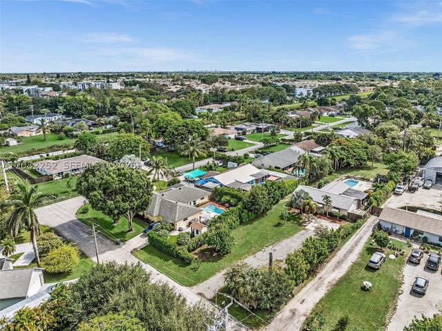 5088 2nd Rd, Lake Worth, FL 33467