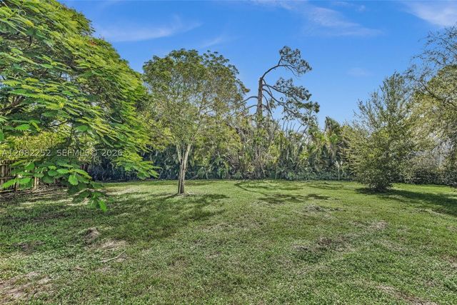 5088 2nd Rd, Lake Worth, FL 33467