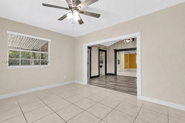 5088 2nd Rd, Lake Worth, FL 33467