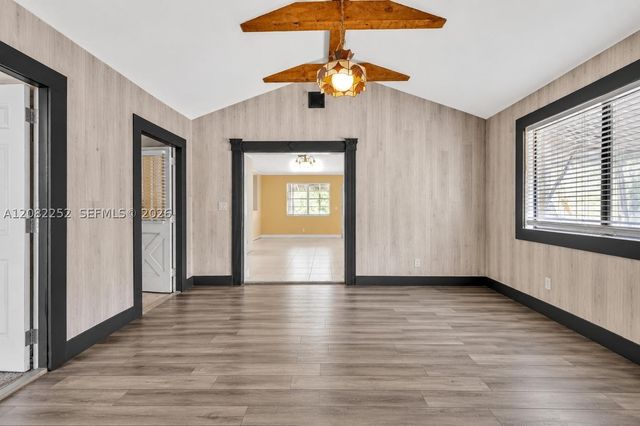 5088 2nd Rd, Lake Worth, FL 33467