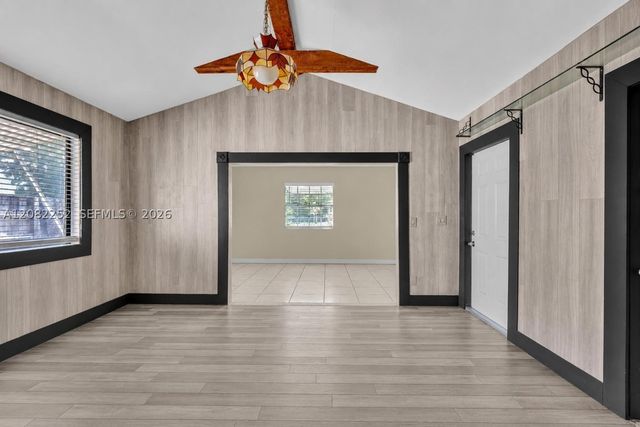 5088 2nd Rd, Lake Worth, FL 33467