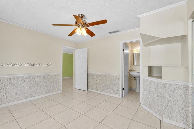 5088 2nd Rd, Lake Worth, FL 33467