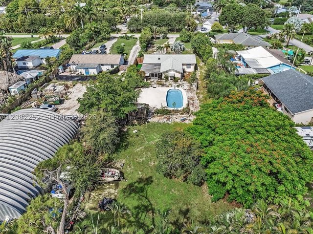 5088 2nd Rd, Lake Worth, FL 33467