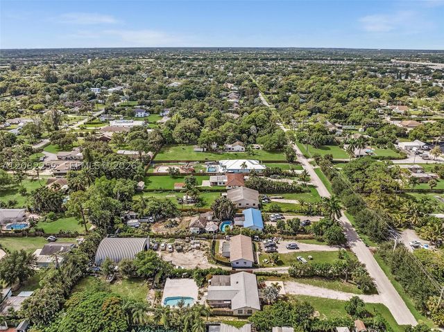 5088 2nd Rd, Lake Worth, FL 33467