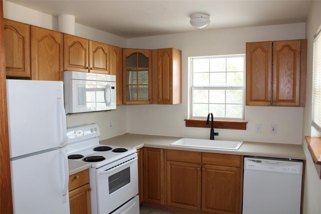 107 S Laurelwood DR B, Austin, TX 78733