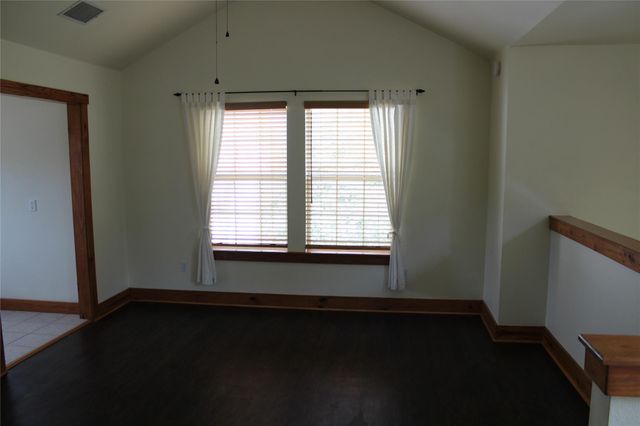 107 S Laurelwood DR B, Austin, TX 78733