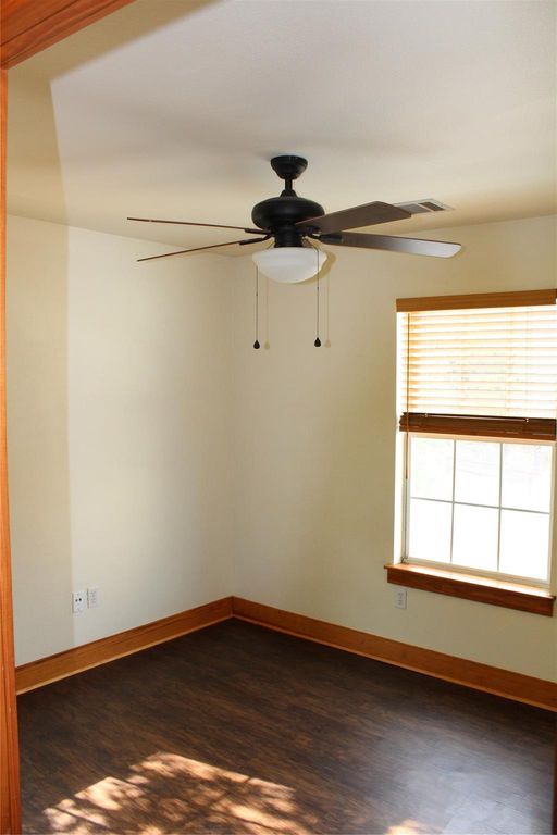 107 S Laurelwood DR B, Austin, TX 78733