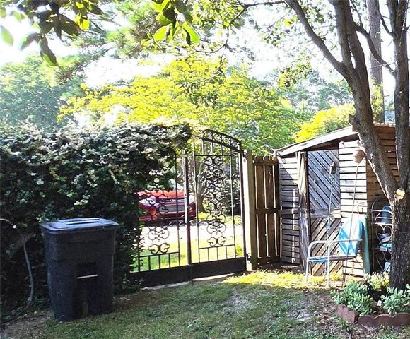 6104 Castlebrooke Lane, Linden, NC 28356