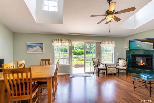 7 Summerfield Lane S 7, Aquebogue, NY 11901