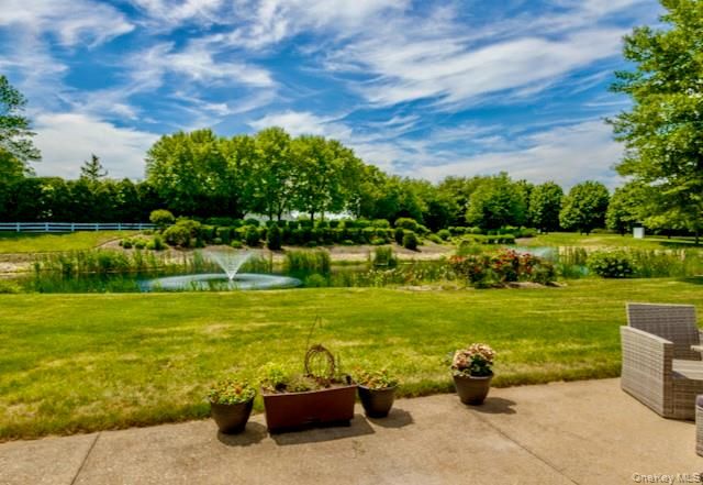7 Summerfield Lane S 7, Aquebogue, NY 11901