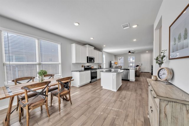 2933 Dixondale Drive, Fort Worth, TX 76108