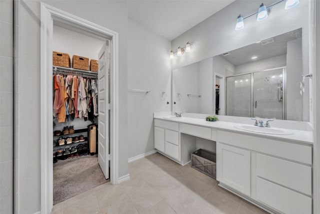 2933 Dixondale Drive, Fort Worth, TX 76108