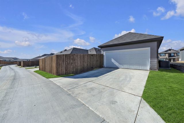 2933 Dixondale Drive, Fort Worth, TX 76108