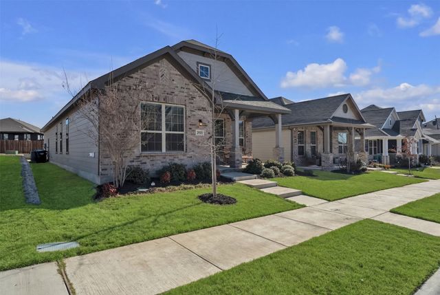 2933 Dixondale Drive, Fort Worth, TX 76108