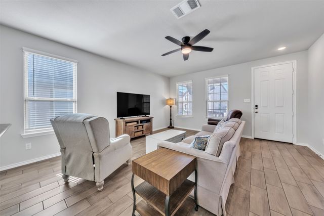 2933 Dixondale Drive, Fort Worth, TX 76108