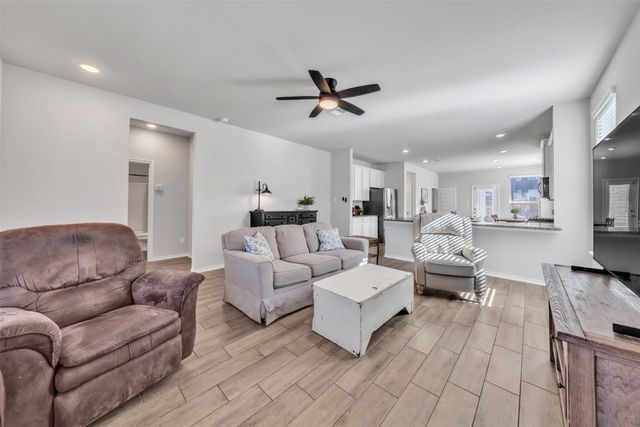 2933 Dixondale Drive, Fort Worth, TX 76108