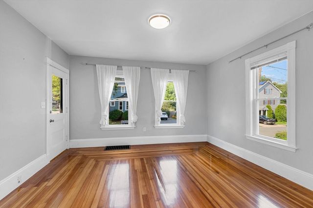 77 Verona St, Lynn, MA 01904