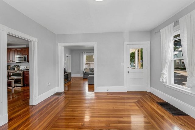 77 Verona St, Lynn, MA 01904
