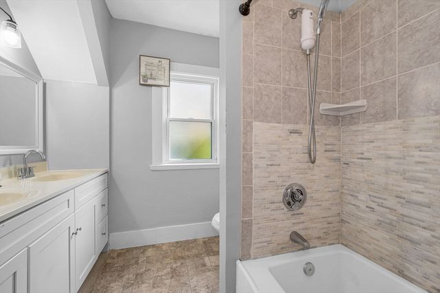 77 Verona St, Lynn, MA 01904