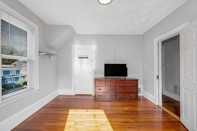77 Verona St, Lynn, MA 01904