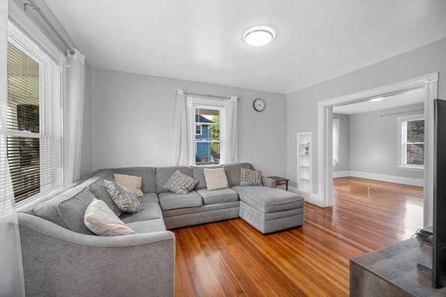 77 Verona St, Lynn, MA 01904