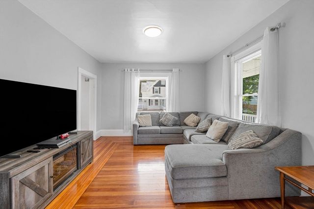 77 Verona St, Lynn, MA 01904