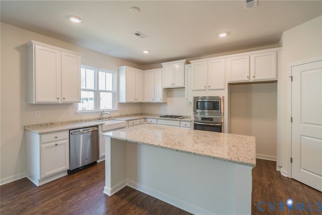 4879 Donner Ct, Quinton, VA 23141
