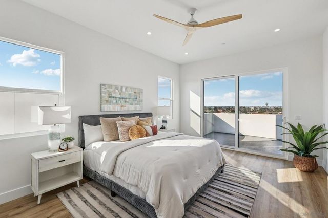 1860 Illion, San Diego, CA 92110