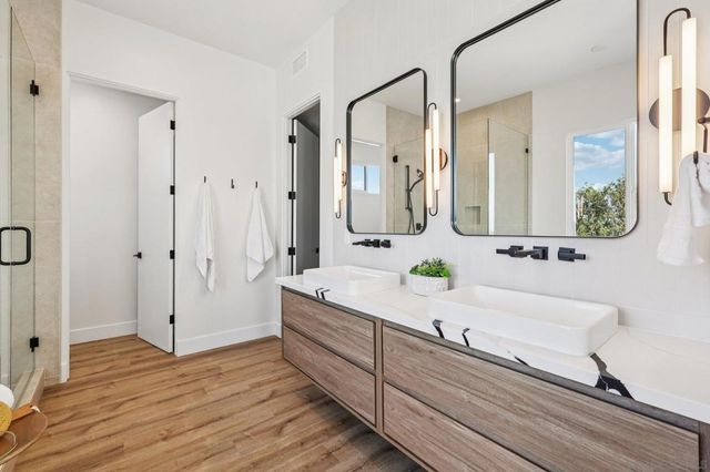 1860 Illion, San Diego, CA 92110